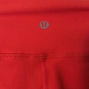 Red-orange wunder-under crops, lululemon